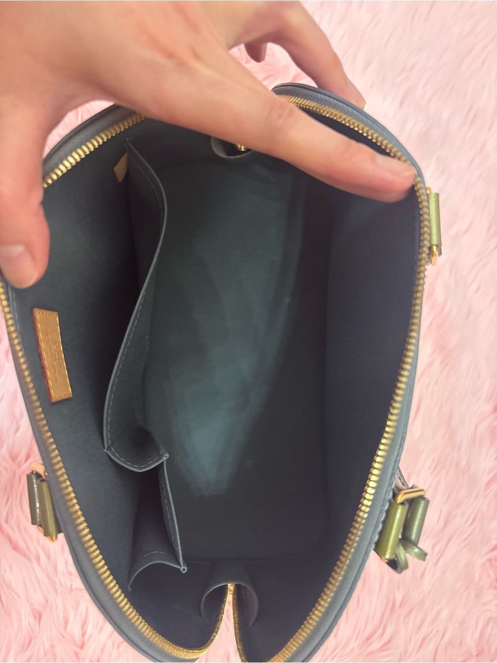 Louis Vuitton Alma PM Monogram Vernis metallic Blue Green Patent -read condition - Picture 11 of 15